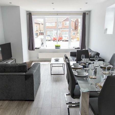 London Northwick Park Serviced Apartments By Riis Property Harrow Exterior foto