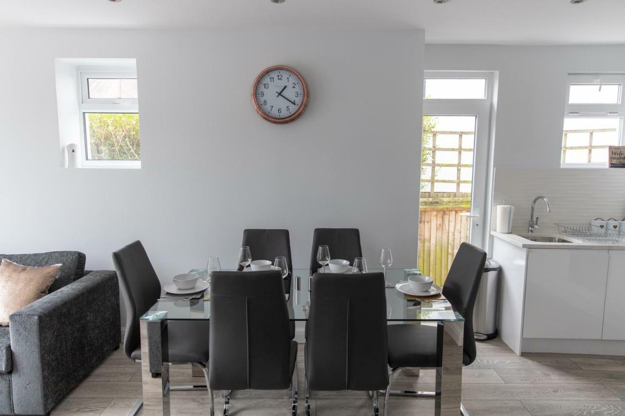 London Northwick Park Serviced Apartments By Riis Property Harrow Exterior foto
